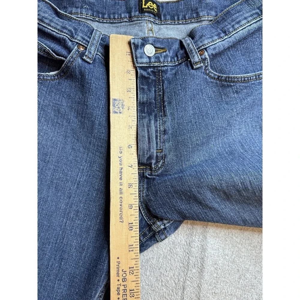 Vintage Lee Regular Fit Straight Jeans Mens 34x30 Medium Wash Blue Denim Stretch
